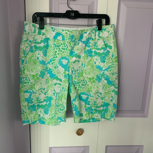 Lilly Pulitzer Chipper Shorts (EUC) - Picture 2 of 3